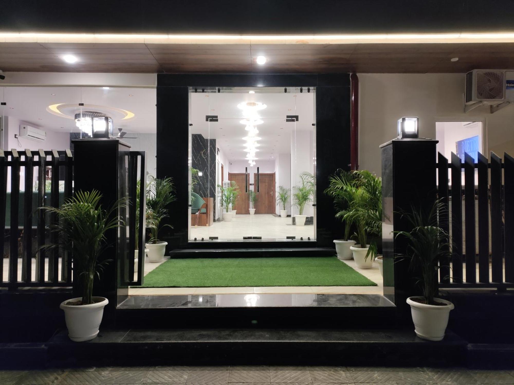 Emerald Suites グレーター・ノイダ エクステリア 写真