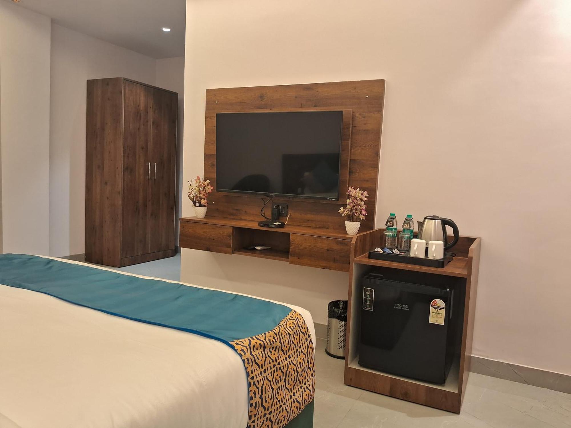 Emerald Suites グレーター・ノイダ 部屋 写真